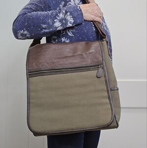 Barnes & Noble Punctuate Messanger Bag Canvas Rugged Olive Green Adjstable Strap